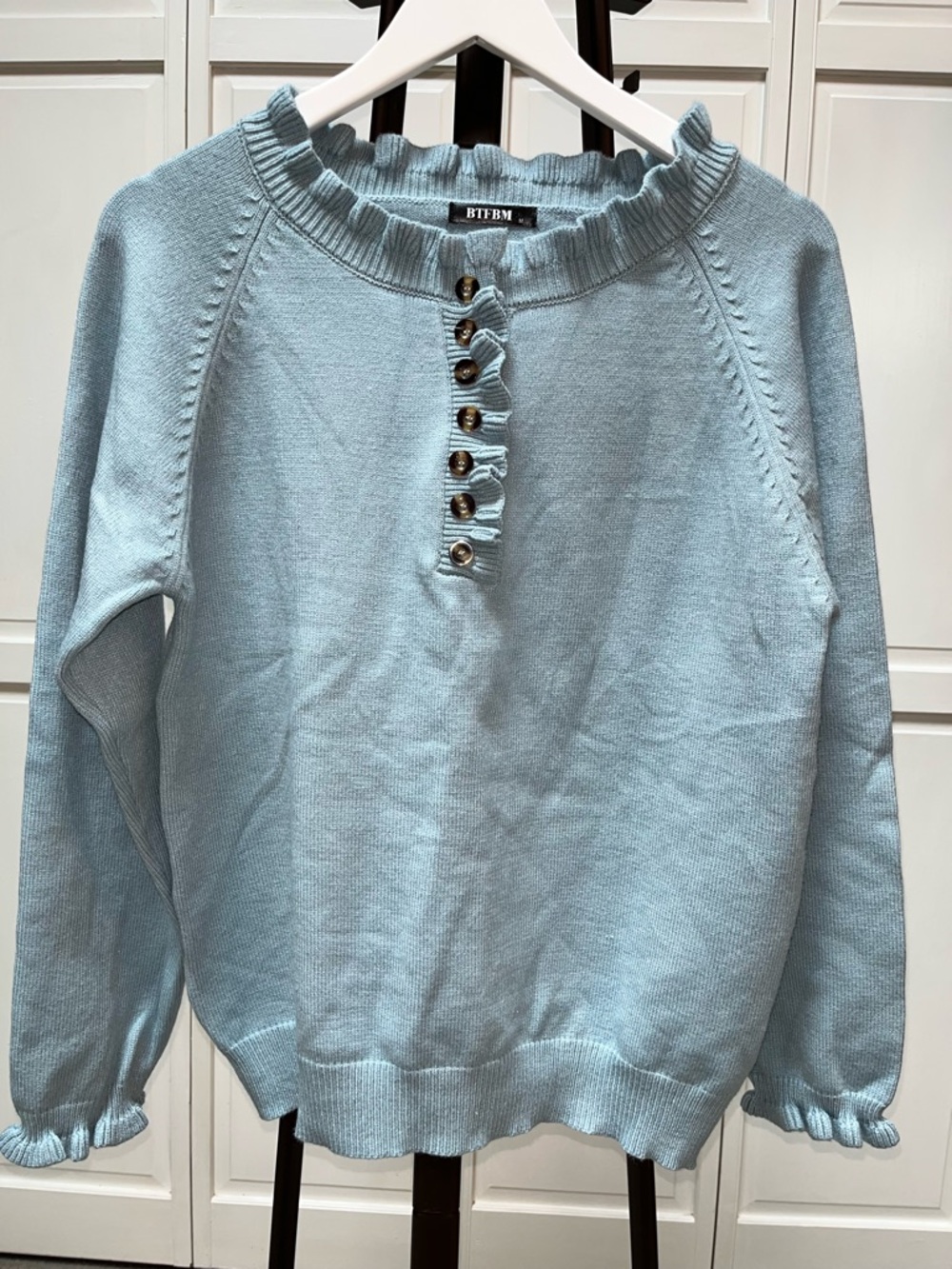 Ruffled V-Neck Knit Sweater in Dusty Blue - Picture 3 of 6